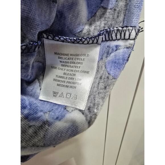 Roaman’s Plus Size Purple Floral Sweetheart Neckline Tunic Top - XL/1X - Picture 10 of 11